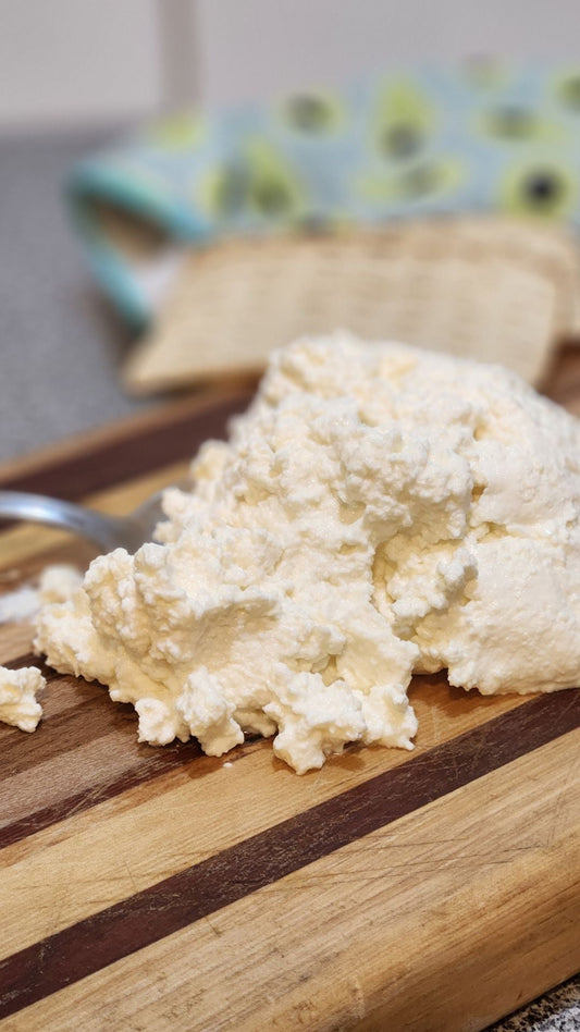 Ricota casera con yogurt en InstaPot Easyways